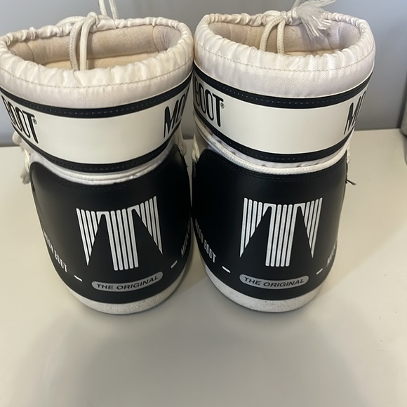 Womens moon boots fairly new worn 3x - Picture 5 of 6